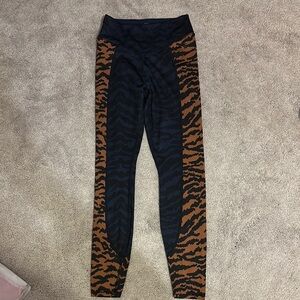 Good American Black and Brown Tiger Stripe Leggings